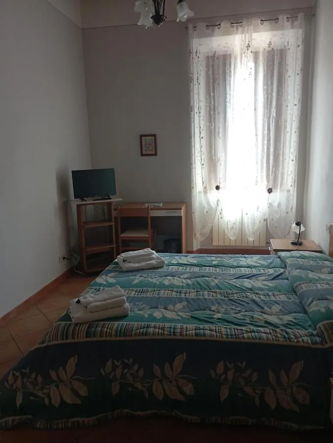 לוקה Bed And Breakfast Zimmer Il Castello